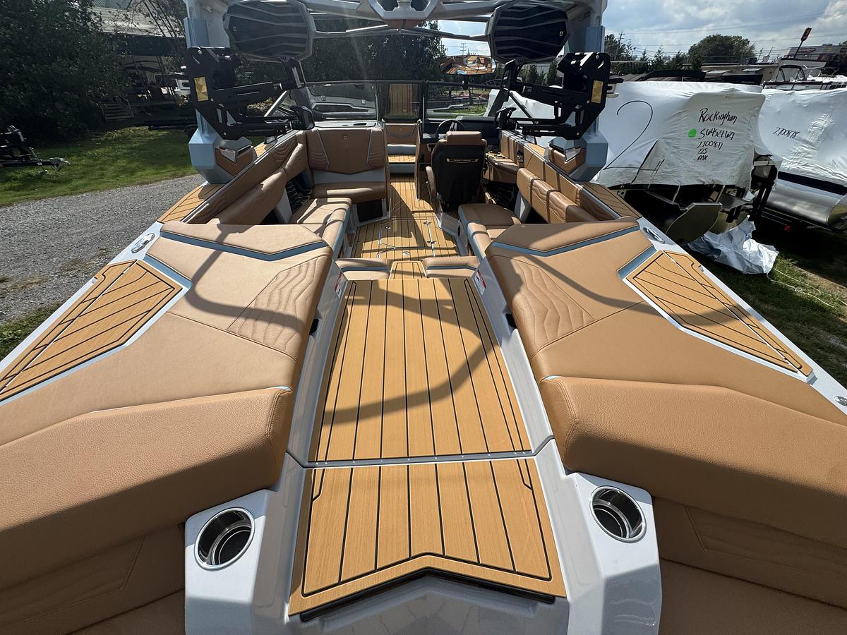 2027 Nautique Super Air Nautique G23