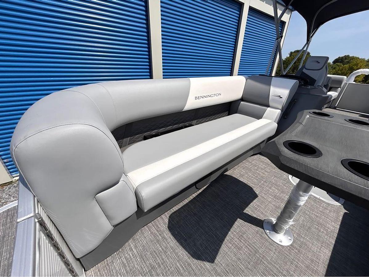 2025 Bennington 22 SSR-SPS