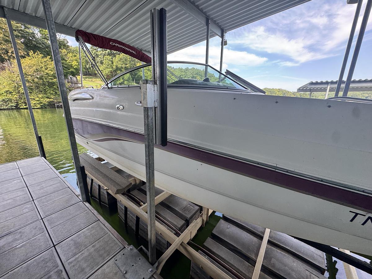 Used 2004 Chaparral 236 Sunesta