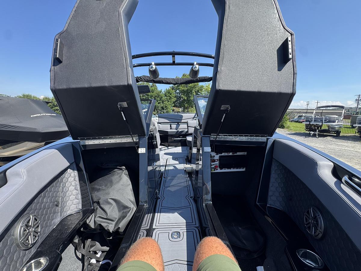2026 Cobalt R4 Surf