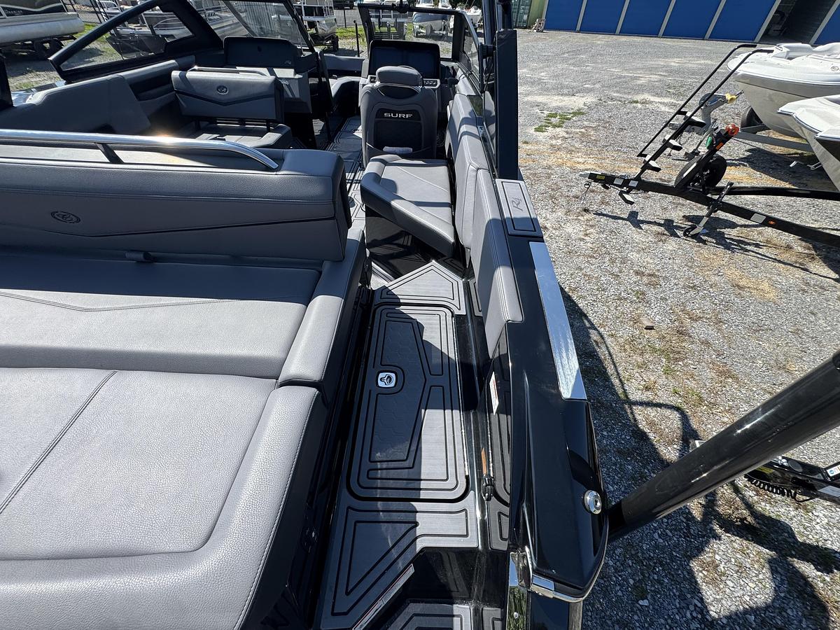 2026 Cobalt R4 Surf