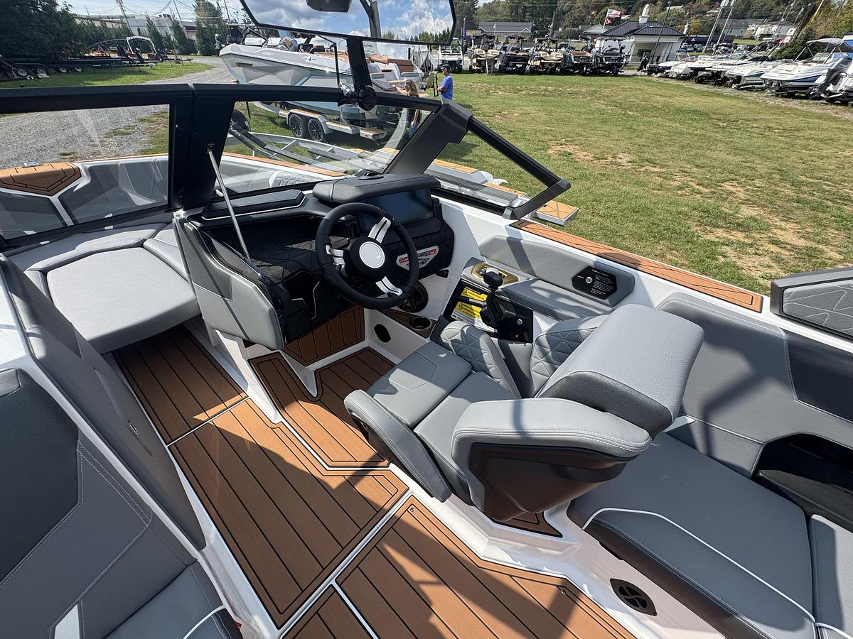 2027 Nautique Super Air GS22
