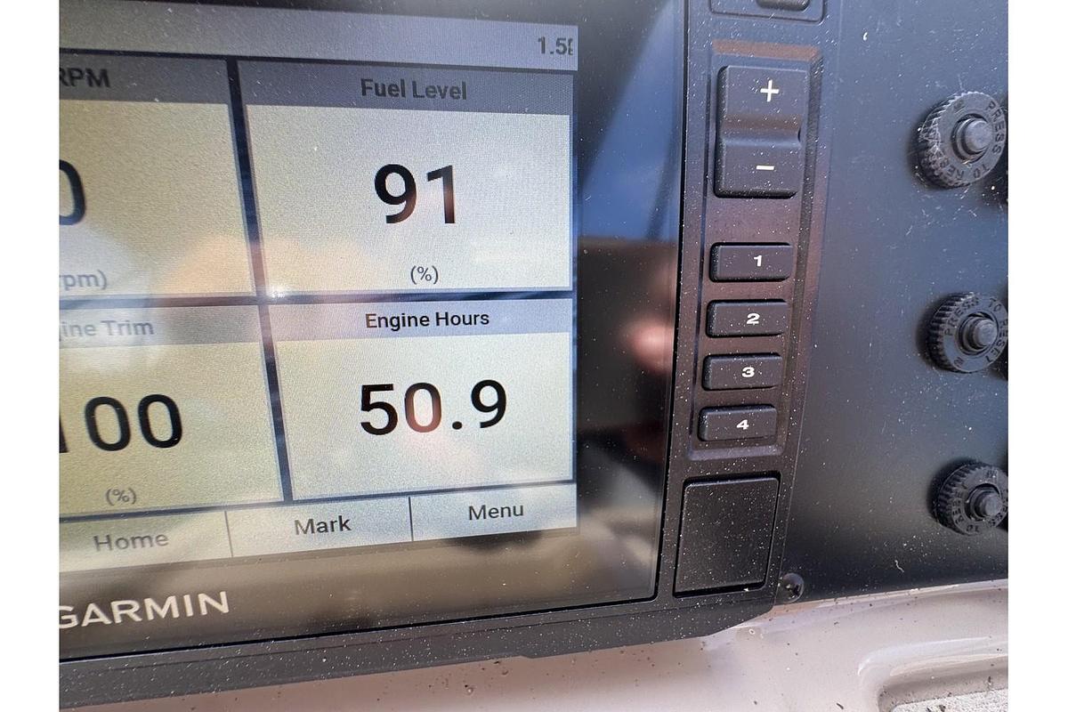 Used 2022 Manitou 23 Aurora LE RF VP II