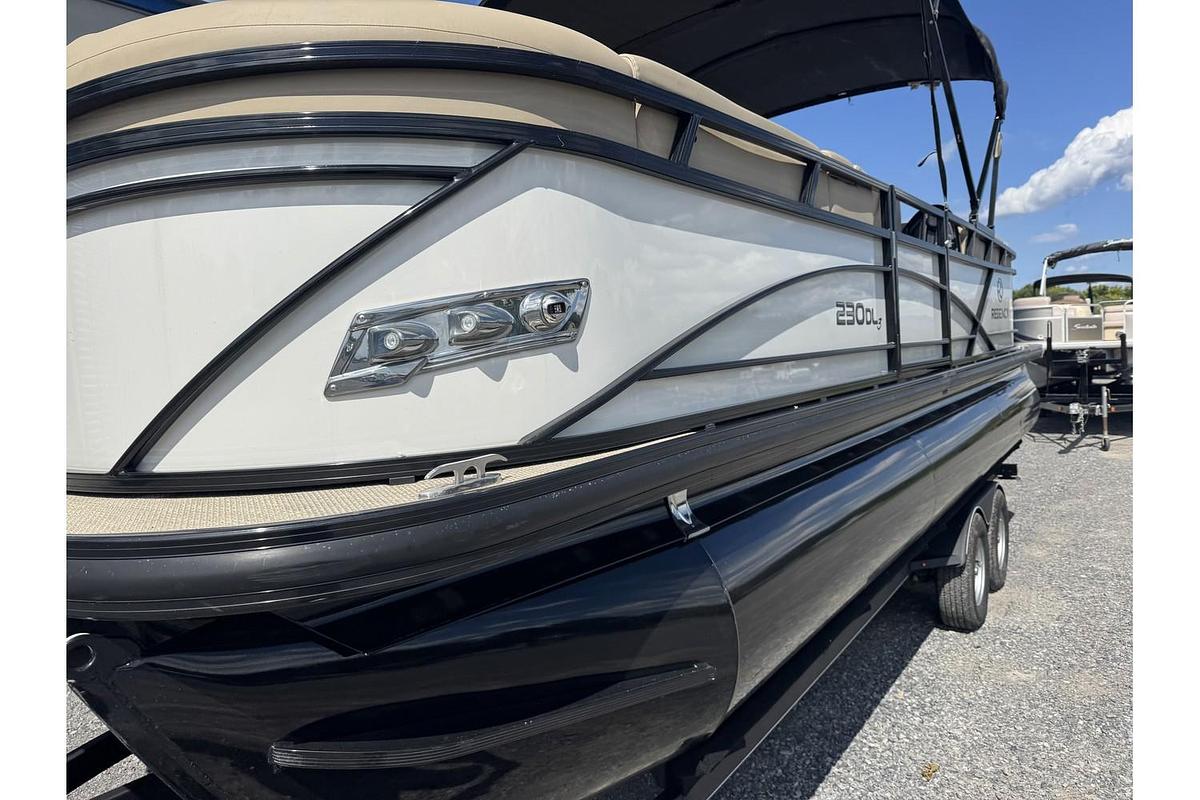 Used 2020 Regency 230 DL3