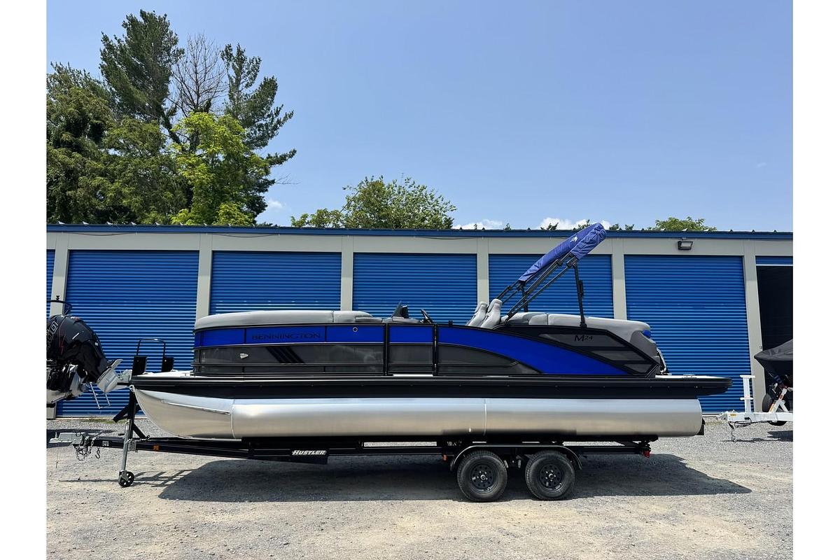 2025 Bennington 24 MFB