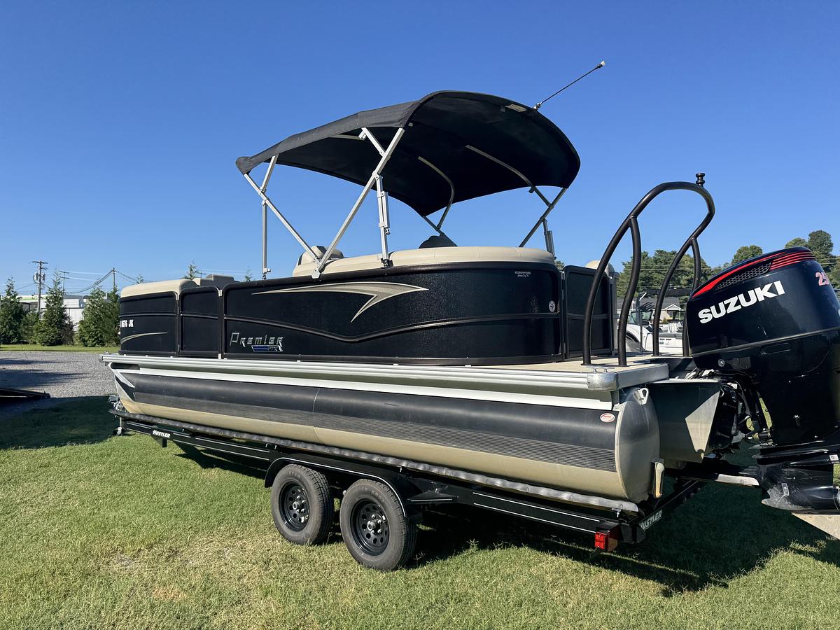 Used 2020 Premier 220 SunSpree RF