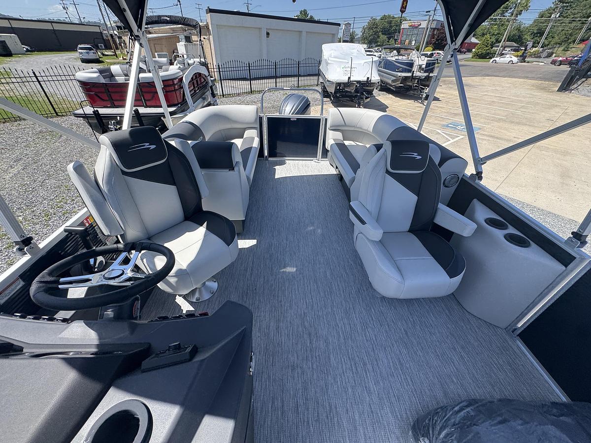 2026 Bennington 22 SSR - Tritoon
