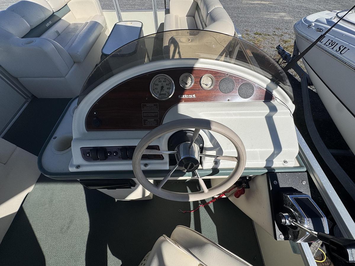 Used 2000 Crest Crest II DL
