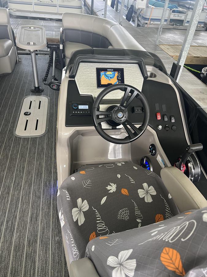Used 2022 Premier 230 SunSation RL