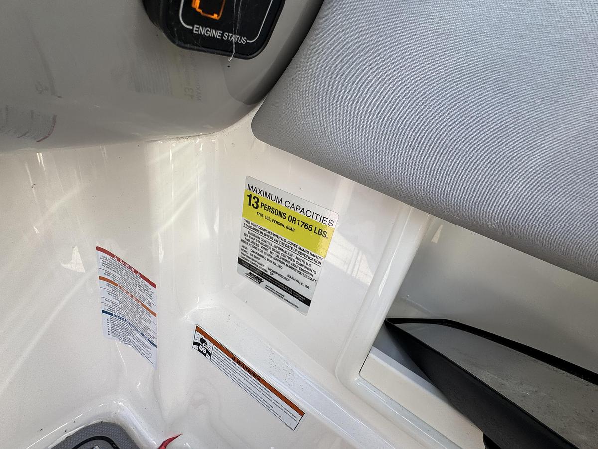 Used 2021 Chaparral 23 Surf