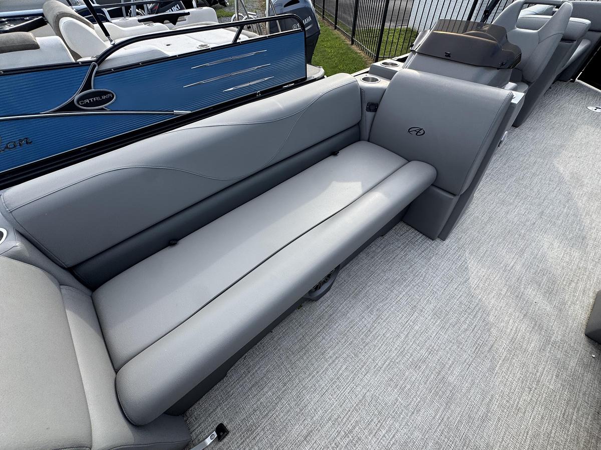 Used 2021 Avalon Venture 2280 QL