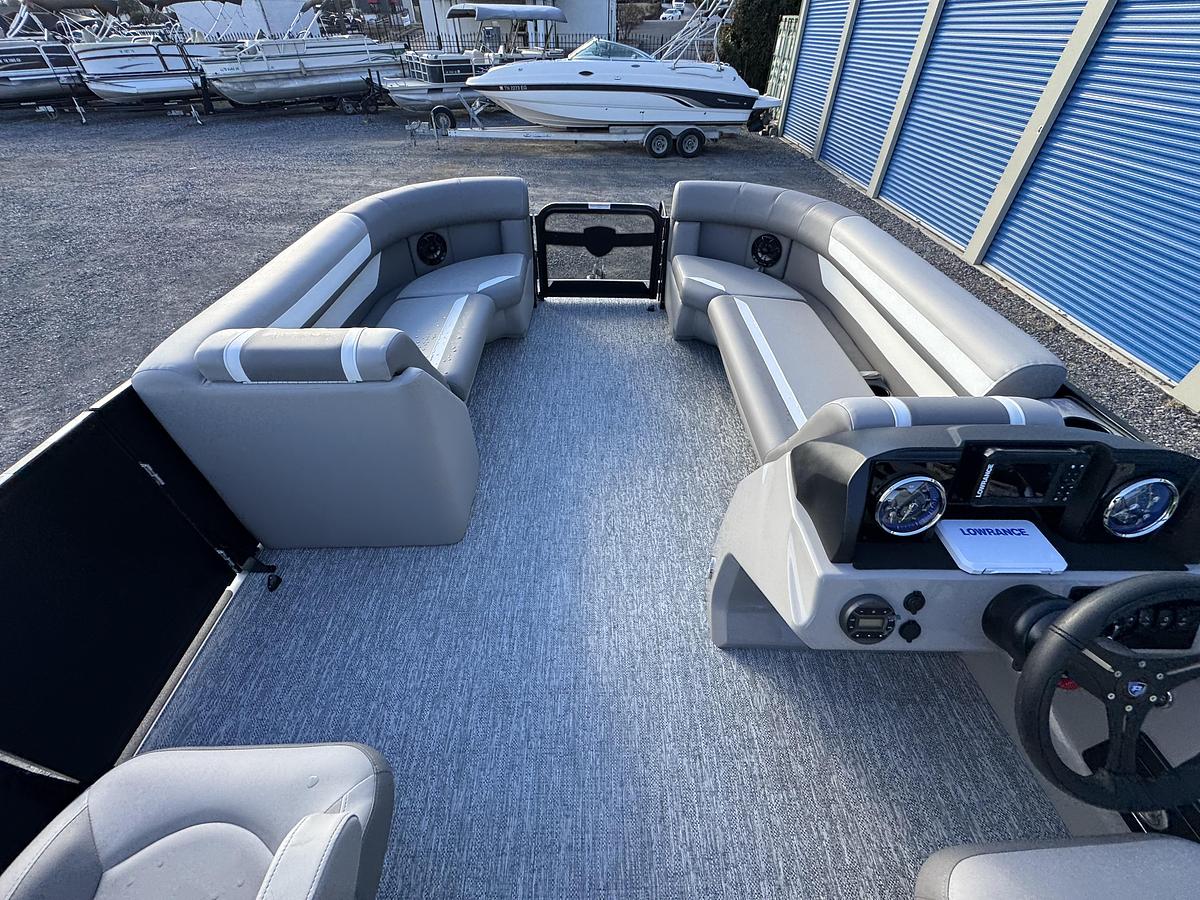 Used 2026 Premier 220 SunScape RF