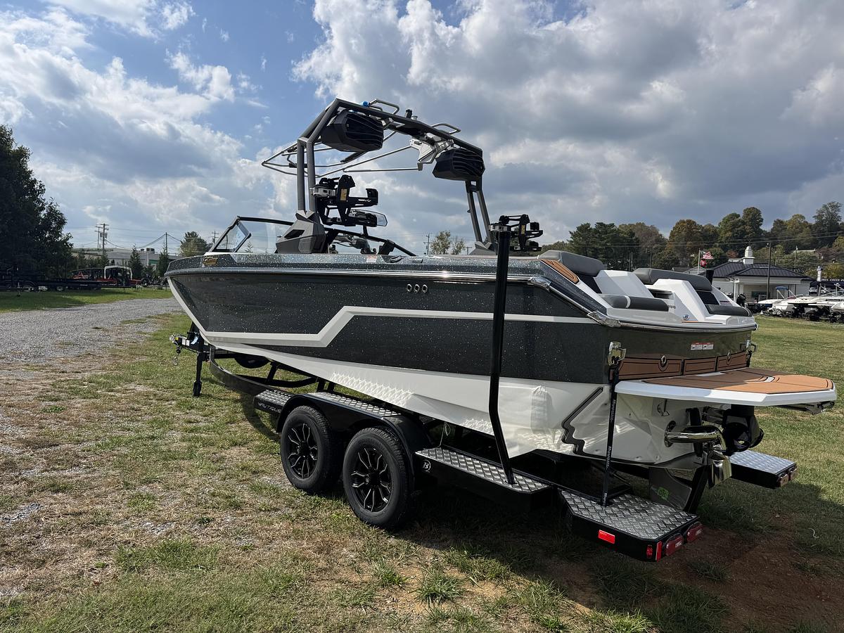 2027 Nautique Super Air GS22
