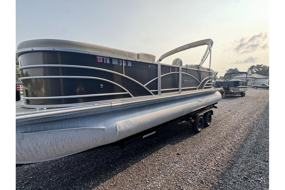 Used 2017 Sylvan Mirage Cruise 8522 LZ