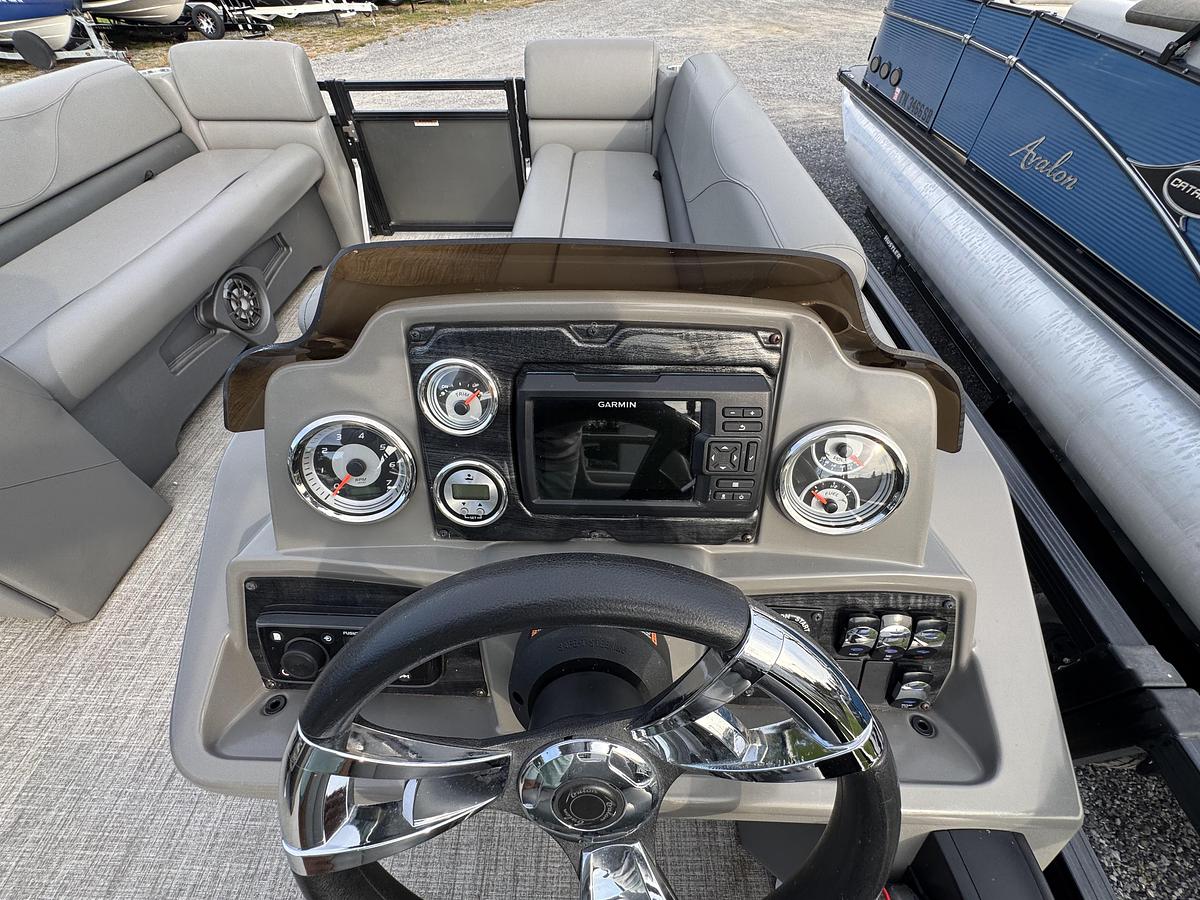 Used 2021 Avalon Venture 2280 QL