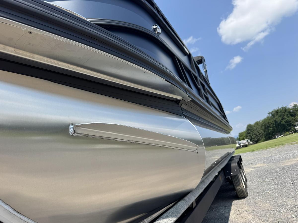 2027 Evotti 523CS 25.5 ft.