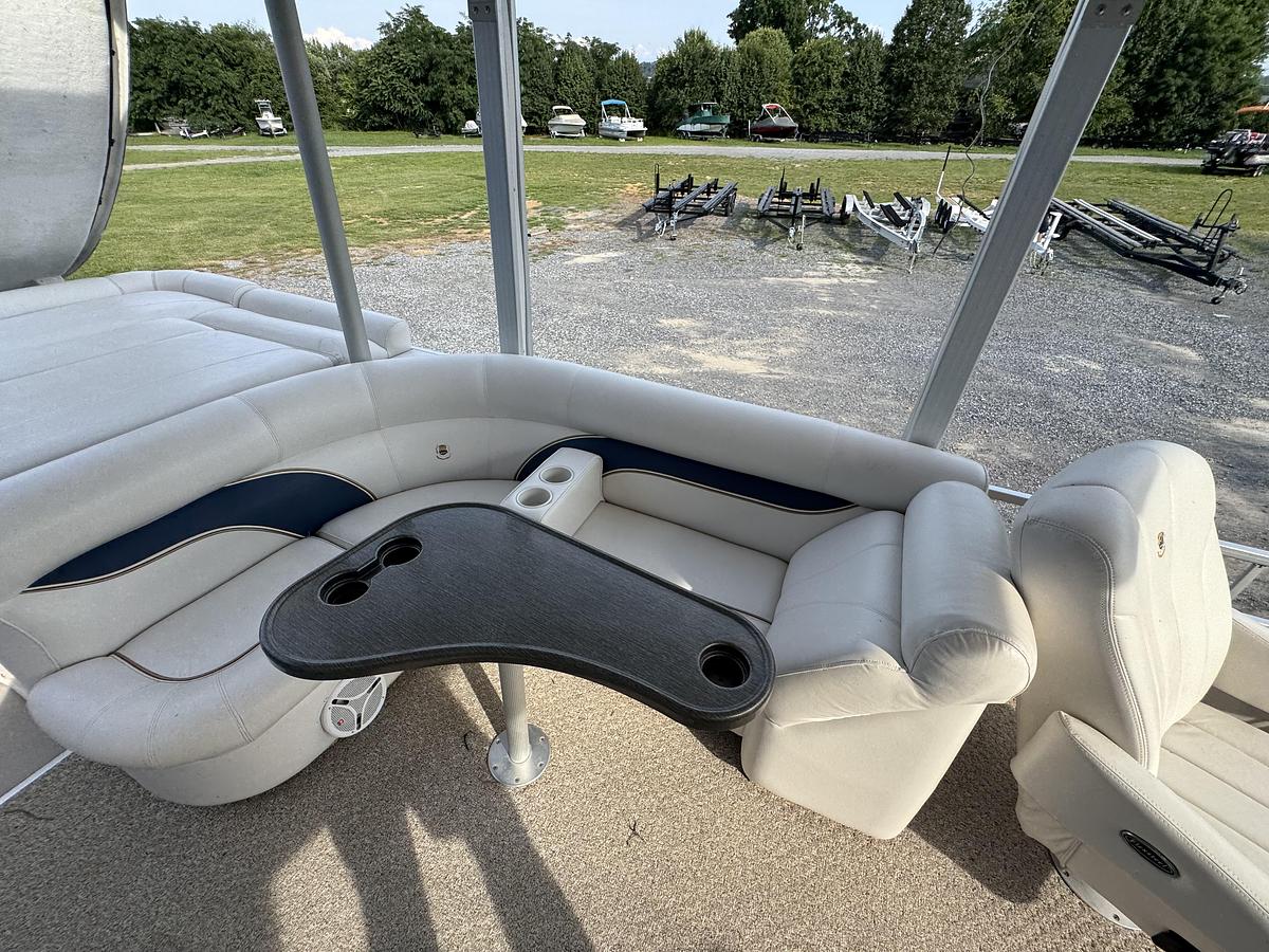 Used 2005 Premier 310 Boundary Waters UD