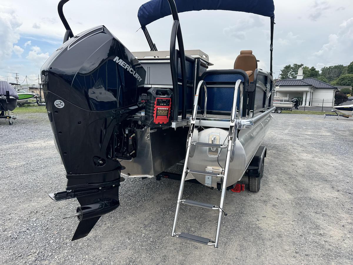 2026 Premier 230 SunSation Angler