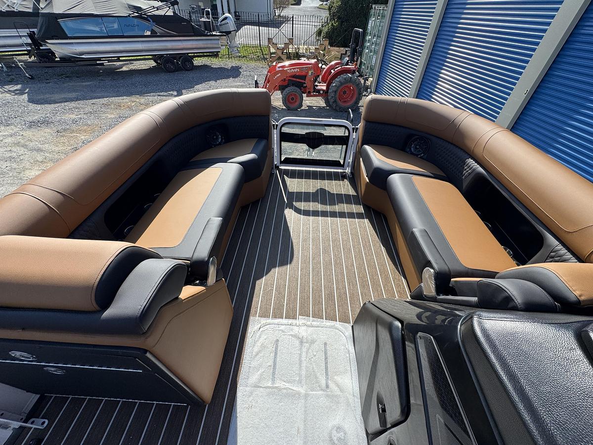 2026 Premier 230 Solaris RL