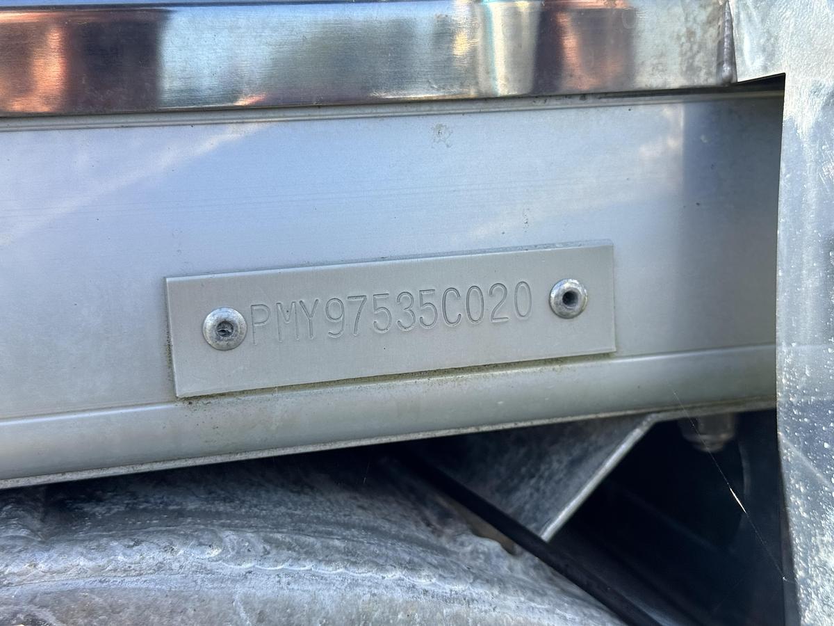 Used 2020 Premier 220 SunSpree RF
