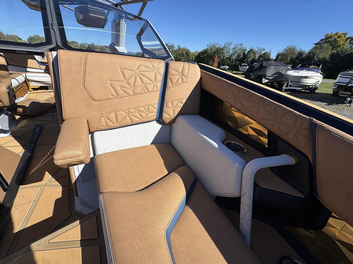 2027 Nautique Super Air Nautique G25 Paragon