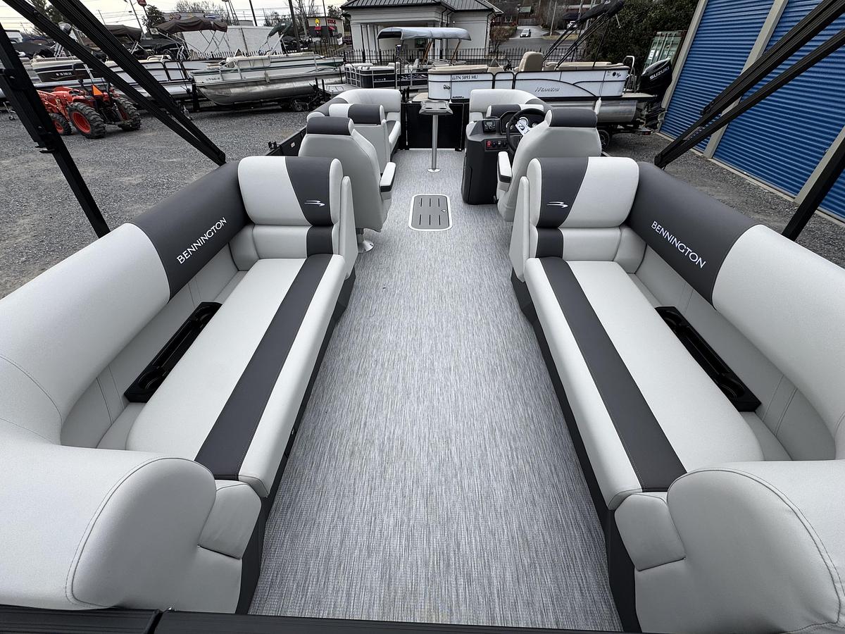 2026 Bennington 22 SSR-Tritoon