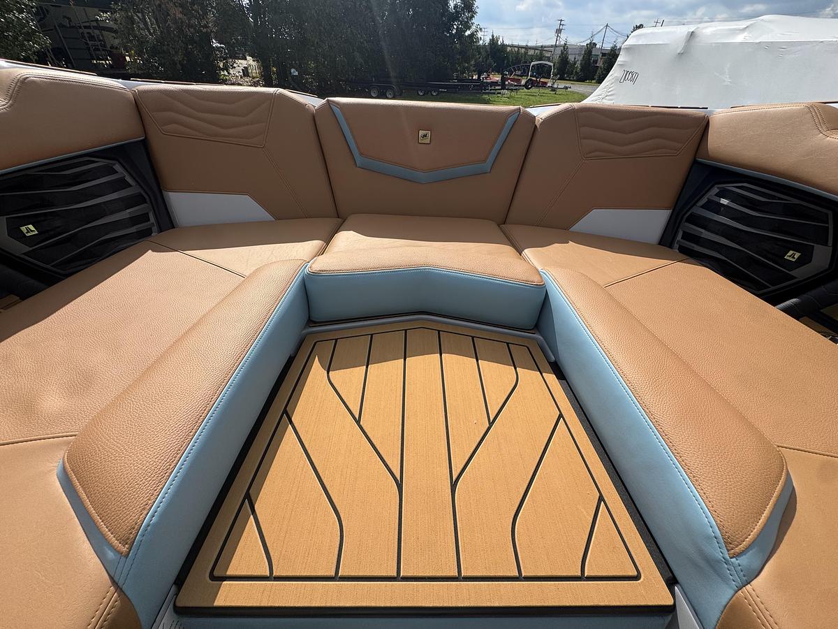 2027 Nautique Super Air Nautique G23