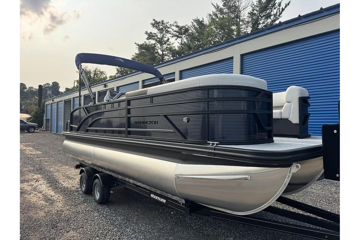 2026 Bennington 22 SSB-SPS