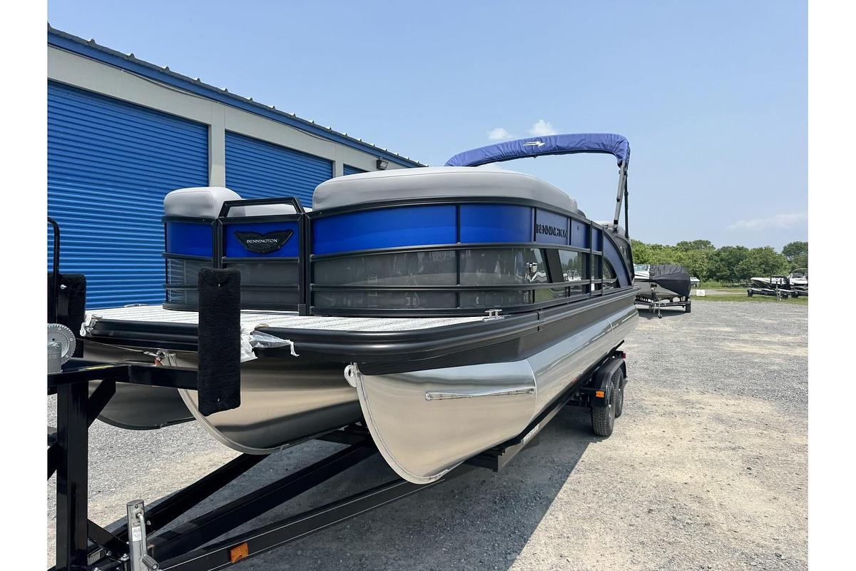 2025 Bennington 24 MFB