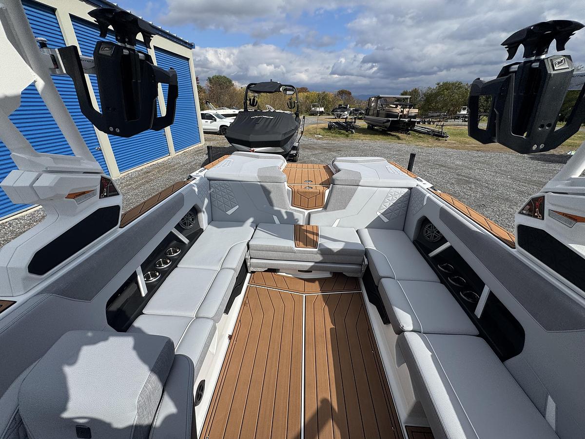 Used 2025 Nautique Super Air GS22