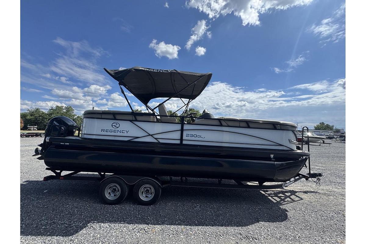 Used 2020 Regency 230 DL3
