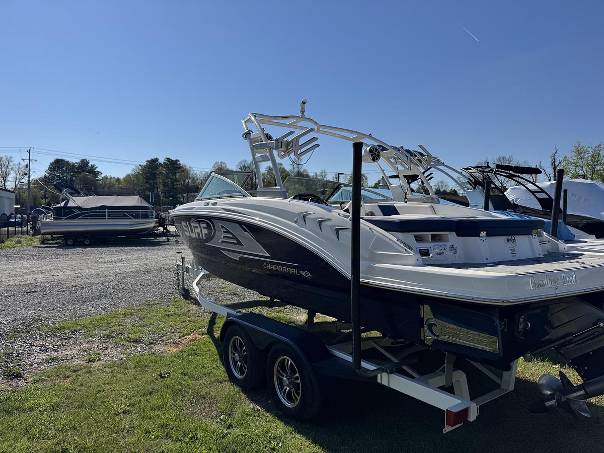 Used 2021 Chaparral 23 Surf