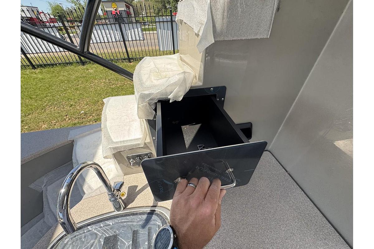 2025 Premier Escalante 330