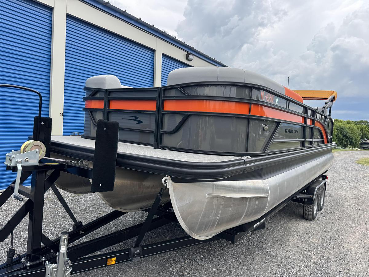 Used 2023 Bennington 22 SSB-SPS