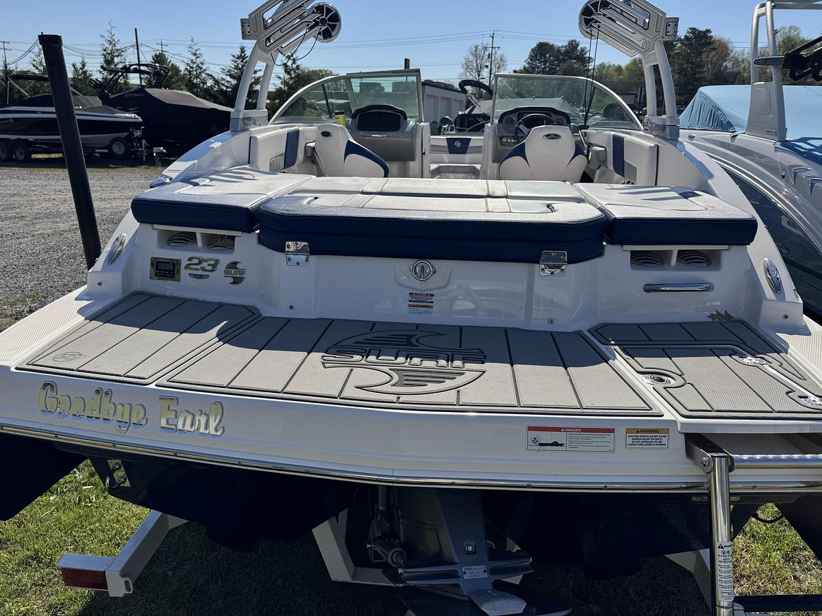 Used 2021 Chaparral 23 Surf