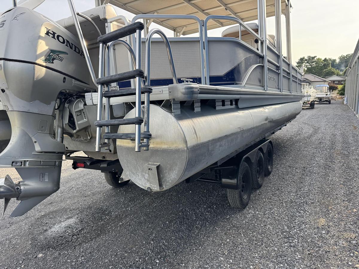 Used 2005 Premier 310 Boundary Waters UD