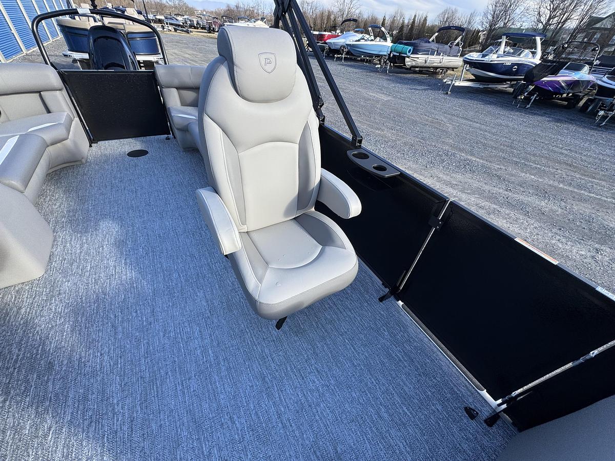 Used 2026 Premier 220 SunScape RF