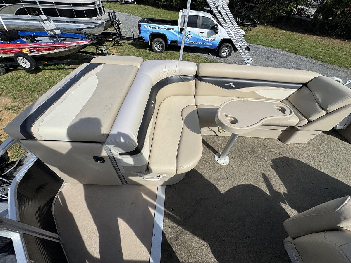 Used 2008 Bennington 22 SL