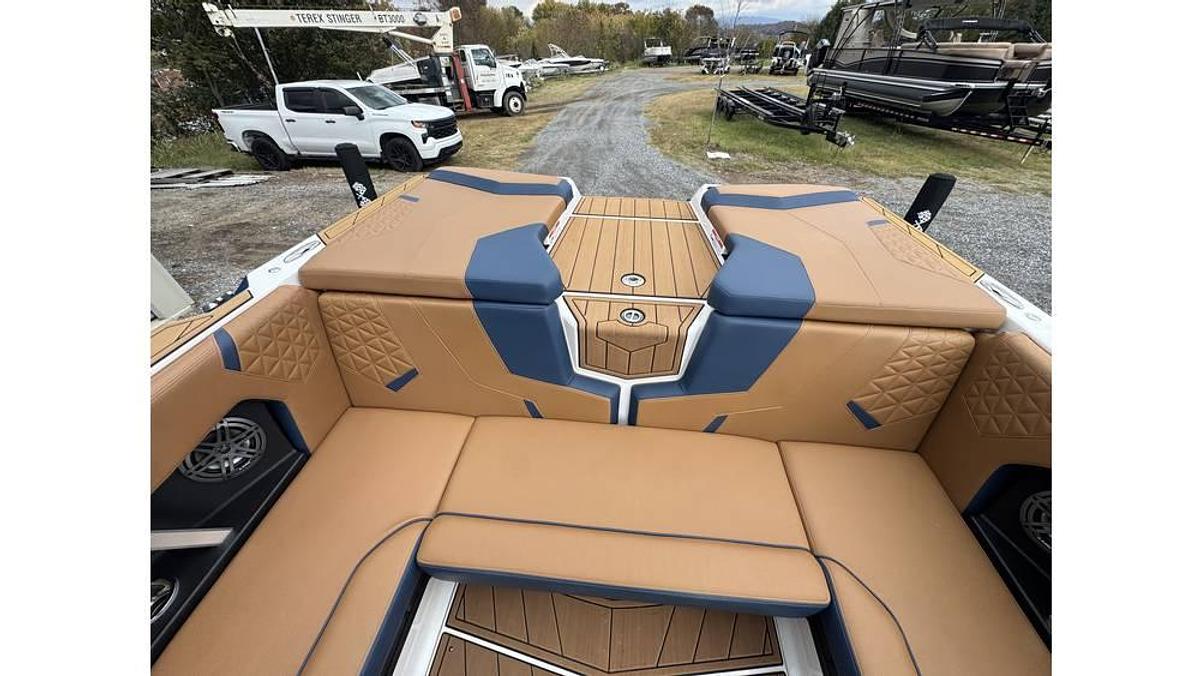 Used 2023 Nautique GS22