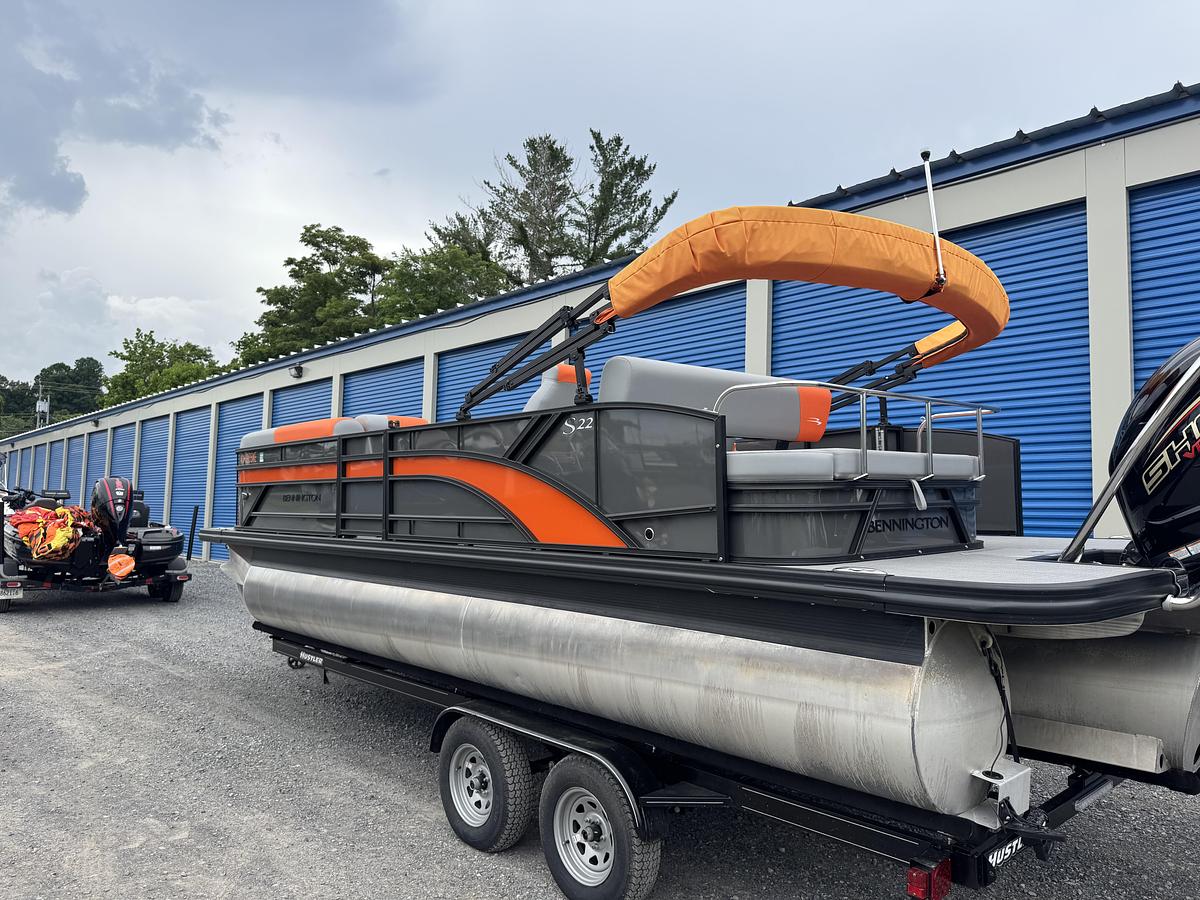 Used 2023 Bennington 22 SSB-SPS