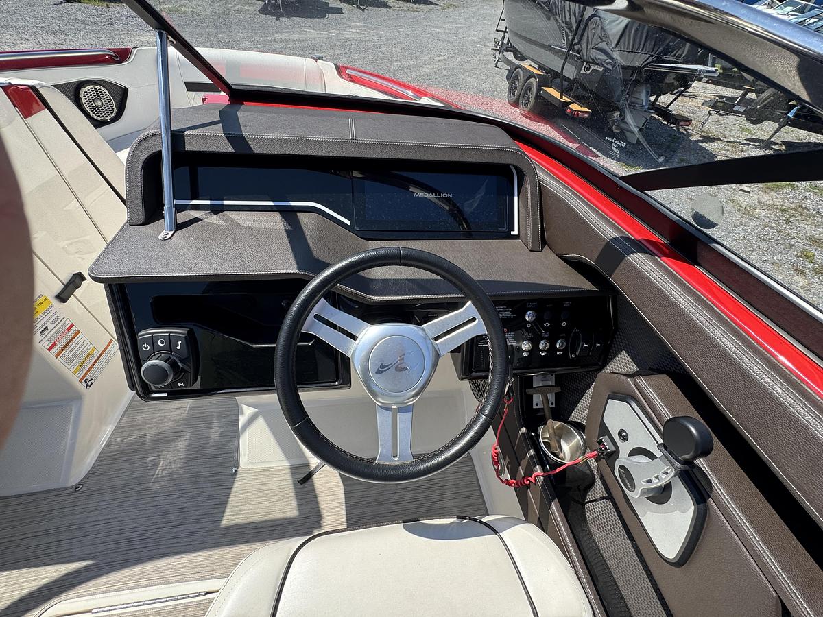 Used 2017 Sea Ray 230 SLX W