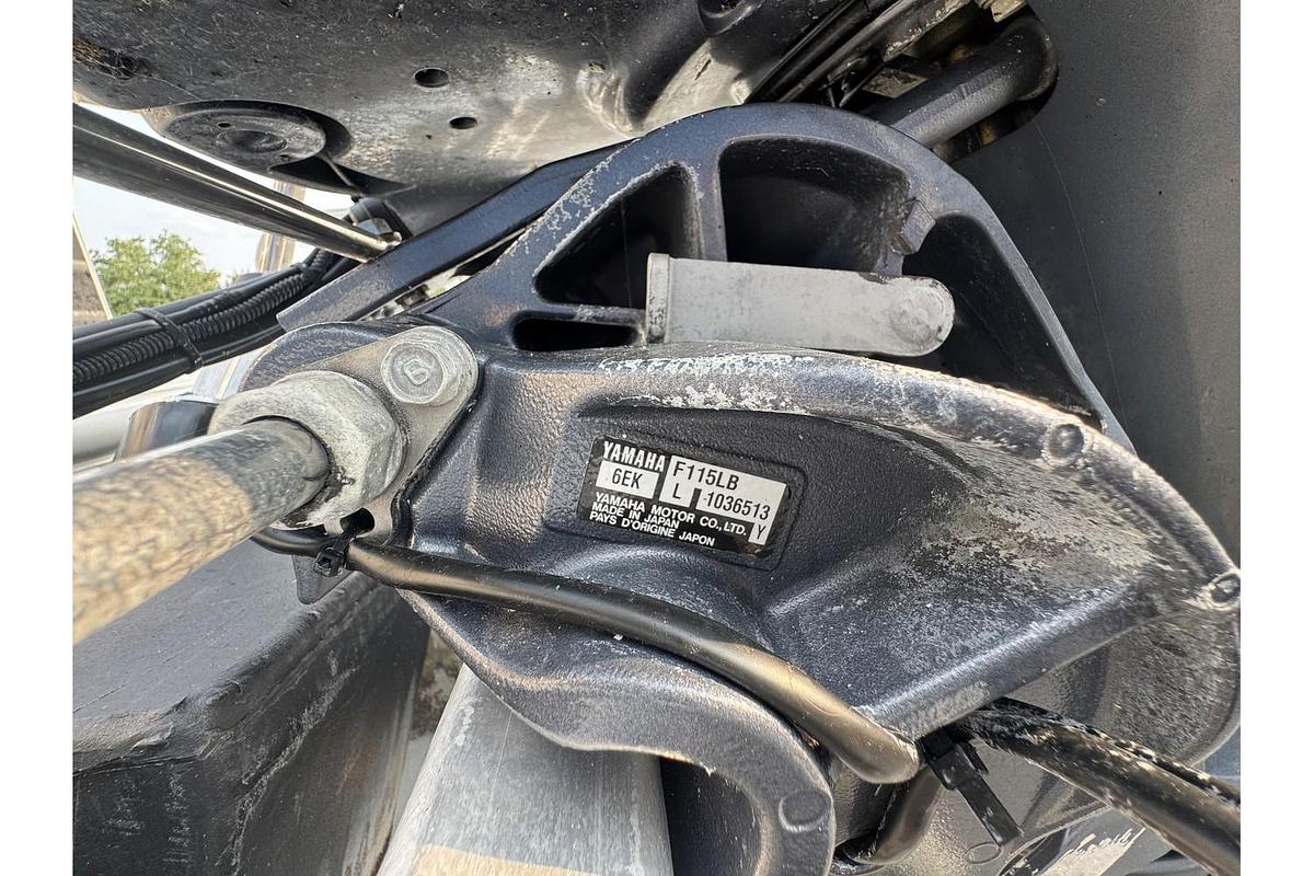 Used 2017 Sylvan Mirage Cruise 8522 LZ