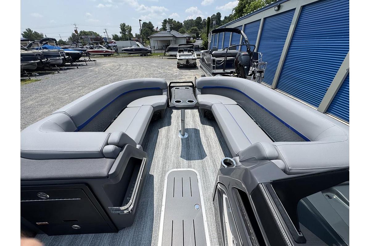 2025 Bennington 24 MFB