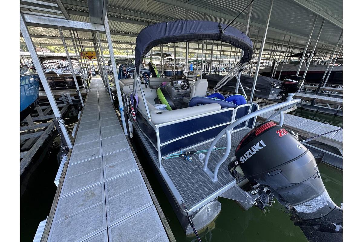 Used 2022 Premier Sunspree RE 230 CL