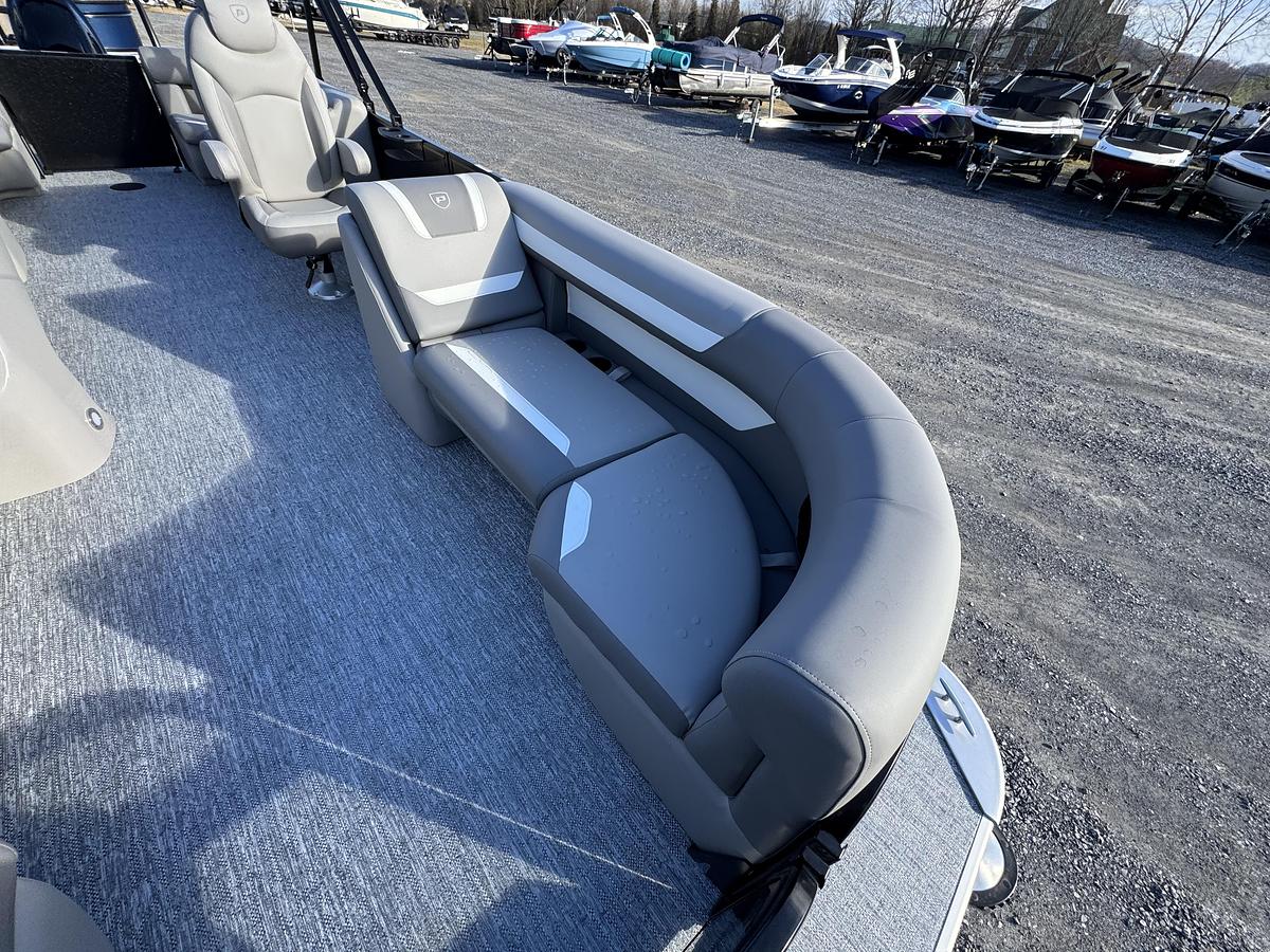 Used 2026 Premier 220 SunScape RF