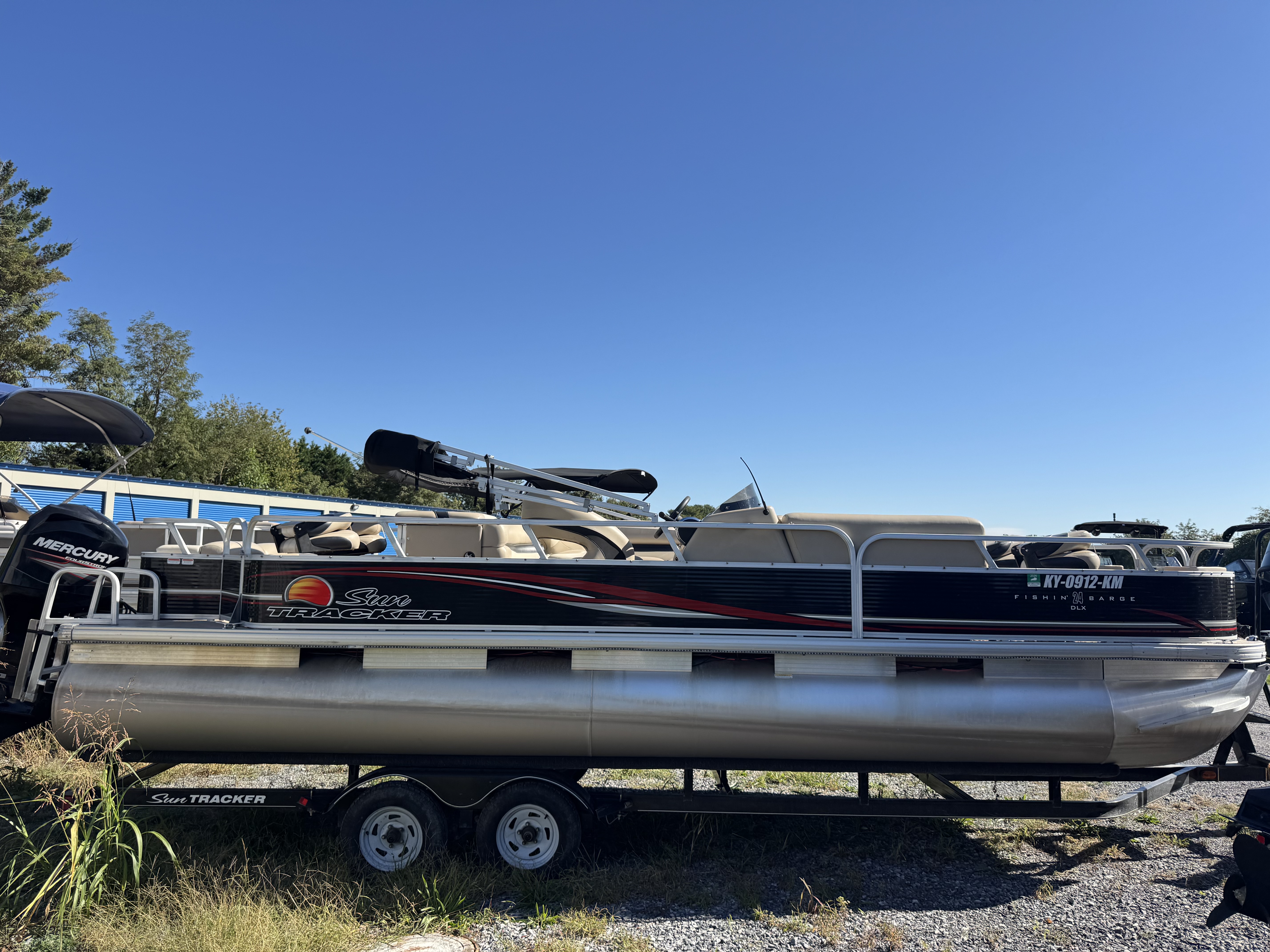 Used 2013 Sun Tracker Fishing Barge 24 DLX