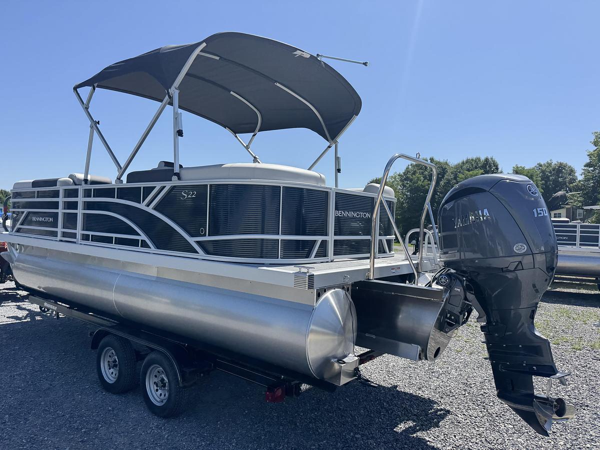 2026 Bennington 22 SSR - Tritoon