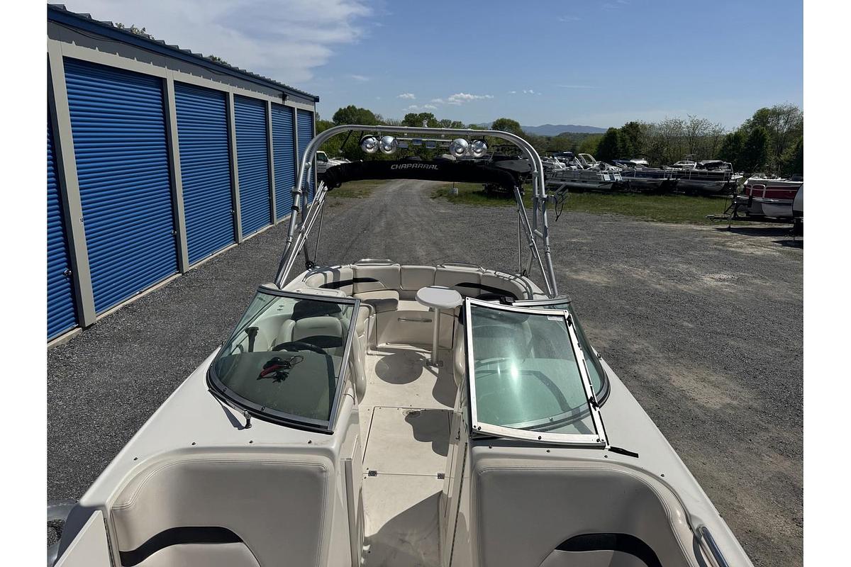 Used 2001 Chaparral Sunesta 263