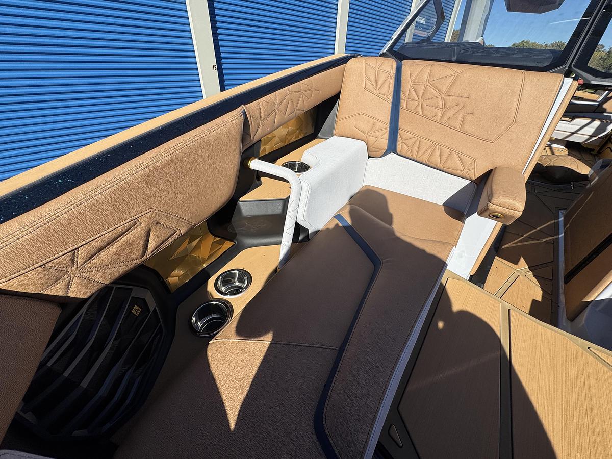 2027 Nautique Super Air Nautique G25 Paragon