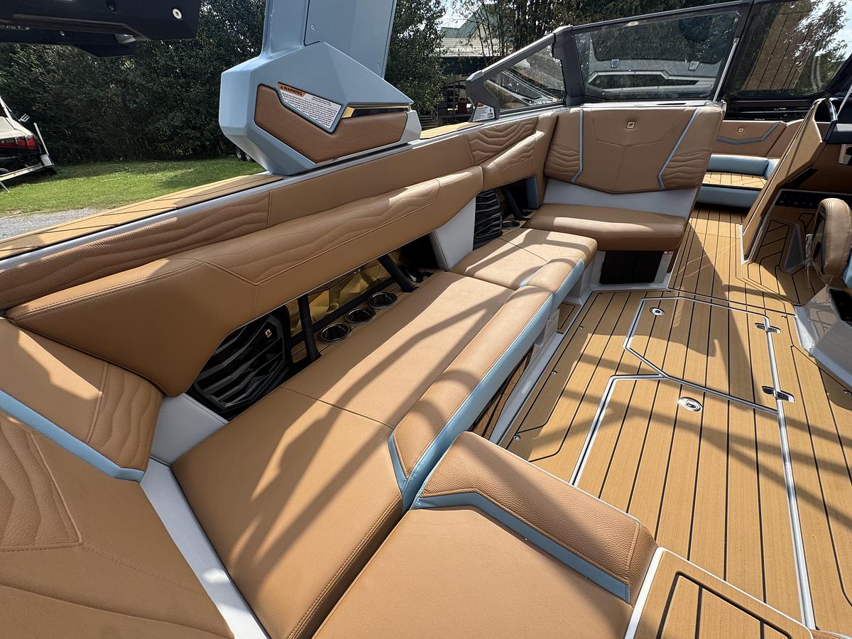 2027 Nautique Super Air Nautique G23